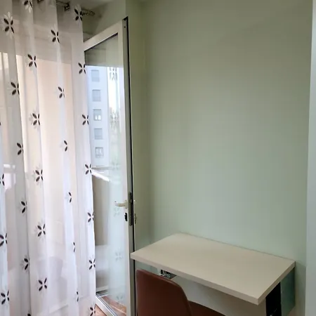 Helianthus, By Bloom In Apartamento Tirana